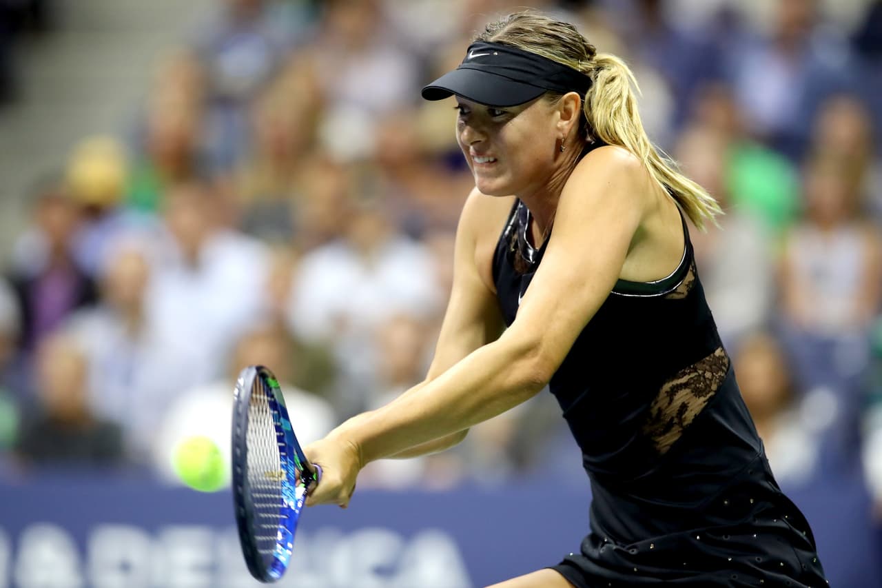 Sharapova hizo su reaparición en Grand Slams en el US Open 2017, pero Halep la puso a sufrir con sus contragolpes y drives.