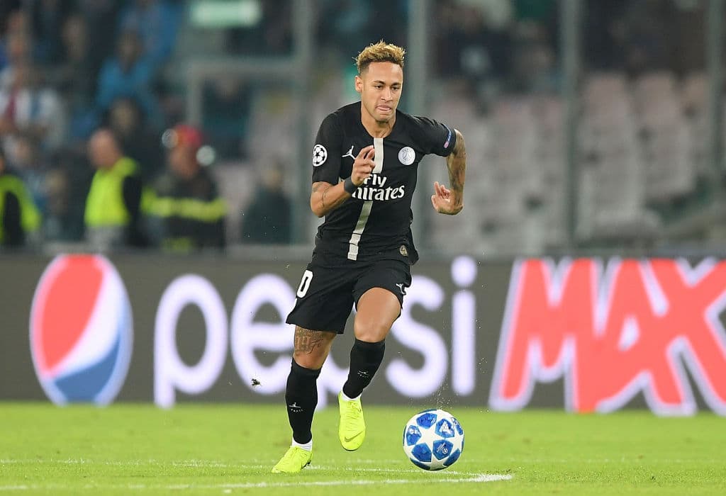 Plagado de talento, rápido, Neymar Jr es uno de los futbolistas más reconocidos en el mundo entero, pero es frágil. Esto nos hace relacionarlo con Groot, curioso personaje de Guardians of the Galaxy.