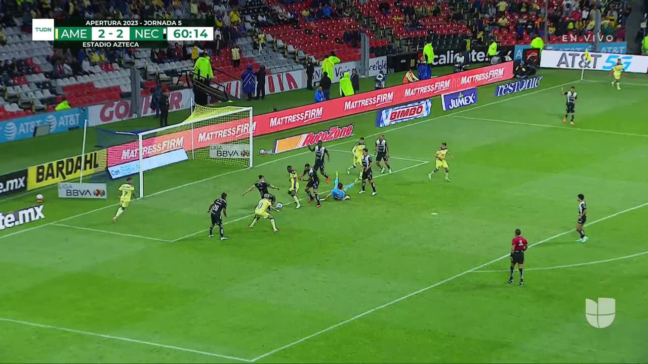 ¡GOL!  anota para América. Julián Quiñones