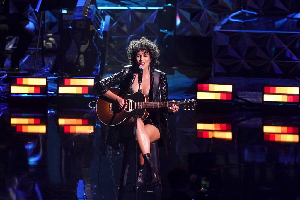 Estrellas como Natalia Lafourcade se llevo el mejor albúm, Residente recibió el premio a la canción del año y Alejandro Sanz fue el ganador de la grabación del año. Estos fueron los premios mas destacados de la noche.