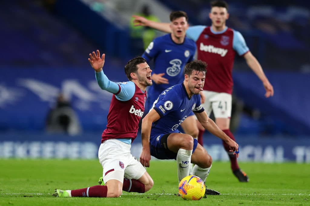 Thiago Silva (10’) abrió el marcador muy temprano en el juego. Abraham (78’, 80’) apareció para marcar doblete y convertir la goleada para los de Lampard. Chelsea cerrará el año enfrentando al Arsenal y, posteriormente, al Aston Villa. Los ‘Blues’ legaron a 25 unidades y acarician la zona de Champions. Pulisic jugó 84 minutos del cotejo.