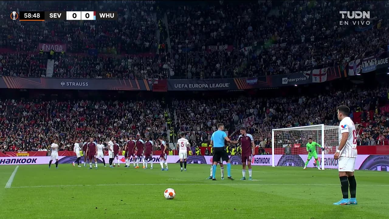 ¡GOL!  anota para Sevilla. Munir El-Haddadi