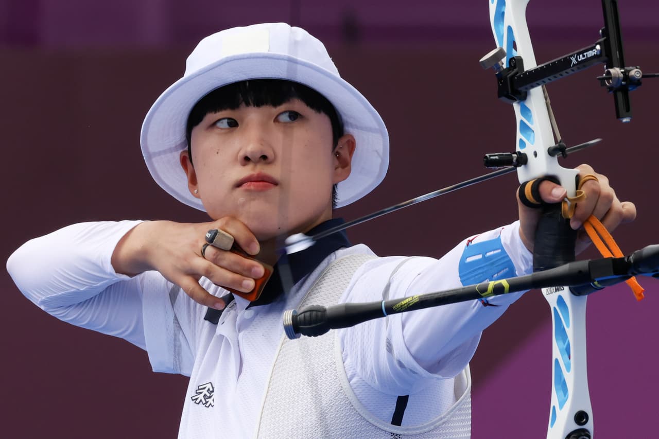 Critican en redes a arquera surcoreana por cortarse el cabello