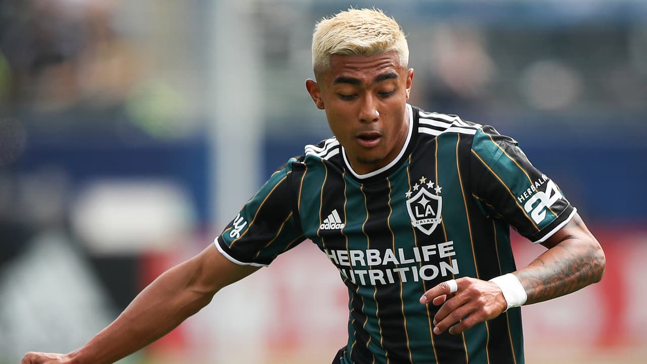 ¡Julián Araujo será refuerzo del Barcelona!