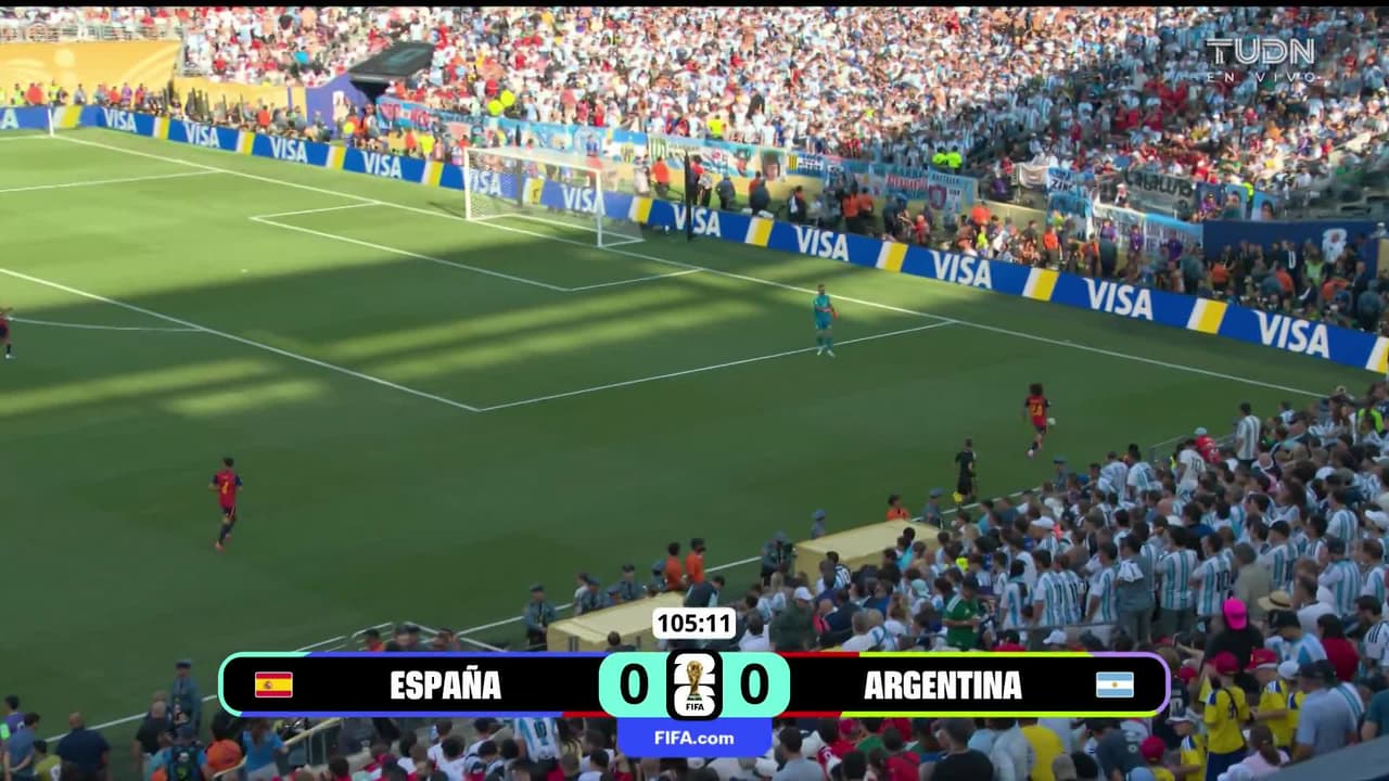 ¡GOL!  anota para España. Ferran Torres
