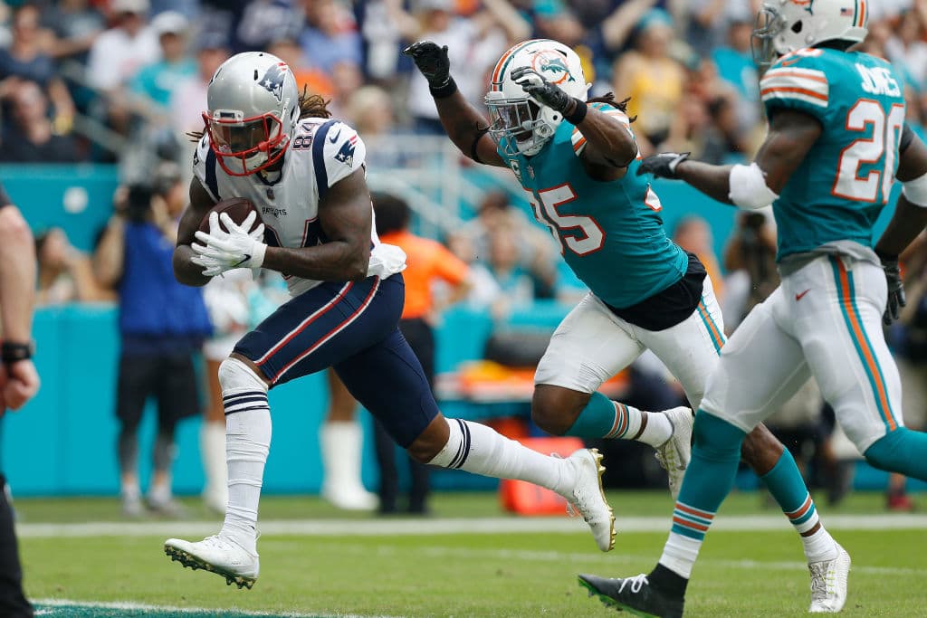 En la siguiente serie ofensiva respondieron los Pats. Con pase de 37 yardas de Brady para Cordarrelle Patterson, la visita se oba de nuevo adelante 20-14.