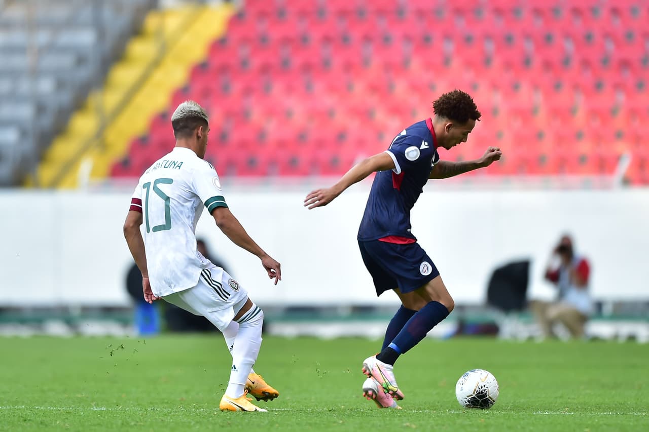 Con hat-trick de Sebastián Córdova y gol de Carlos Rodríguez, México logra golear 4-1 a República Dominicana en su debut en el preolímpico.