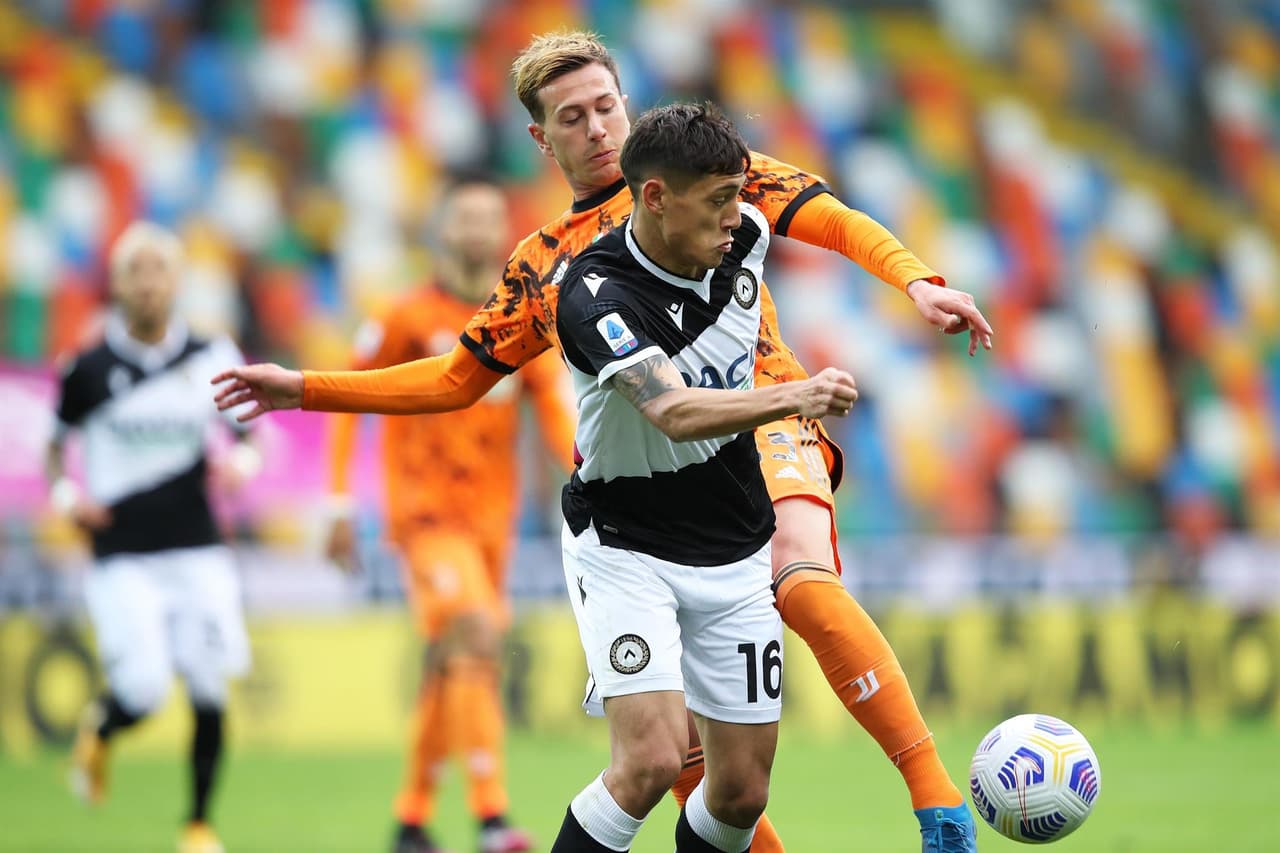 Juventus remonta y gana al Udinense con doblete de Cristiano Ronaldo de último minuto en Udine, durante la Jornada 34 en la Serie A. Nahuel Molina le daba la ventaja a los locales al minuto 10, pero fue el astro portugués quien igualó el marcador al minuto 87 y al 89 le dio la victoria a la Vecchia Signora.