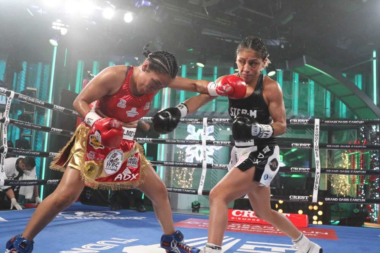 Se proclamó campeona del CMB luego de vencer por decisión unánime a Guadalupe Martínez tras 10 episodios de combate.