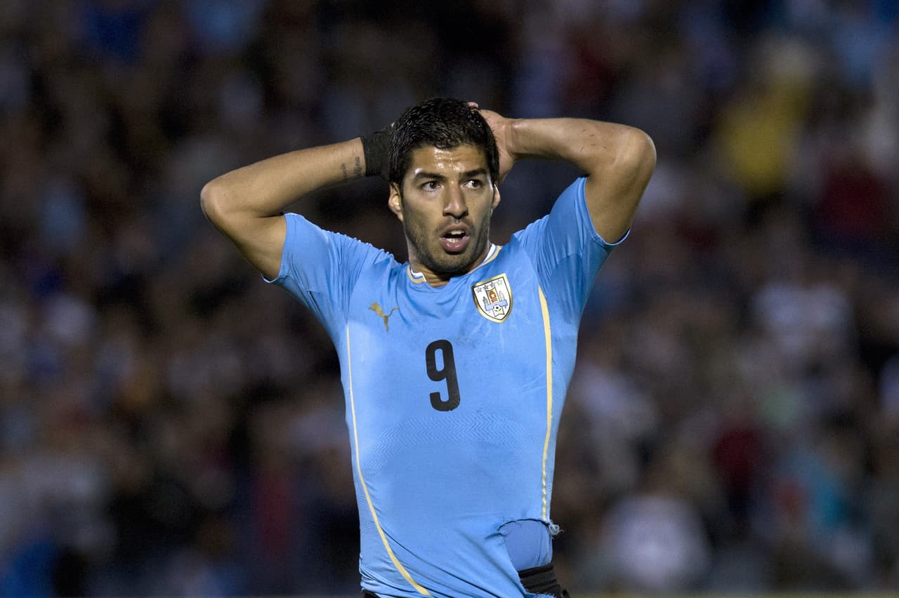 Además de mantener a Suárez lejos de las competencias con el combinado de Uruguay por lo que el delantero del Barcelona no pudo jugar con su país en la Copa América de Chile 2015.