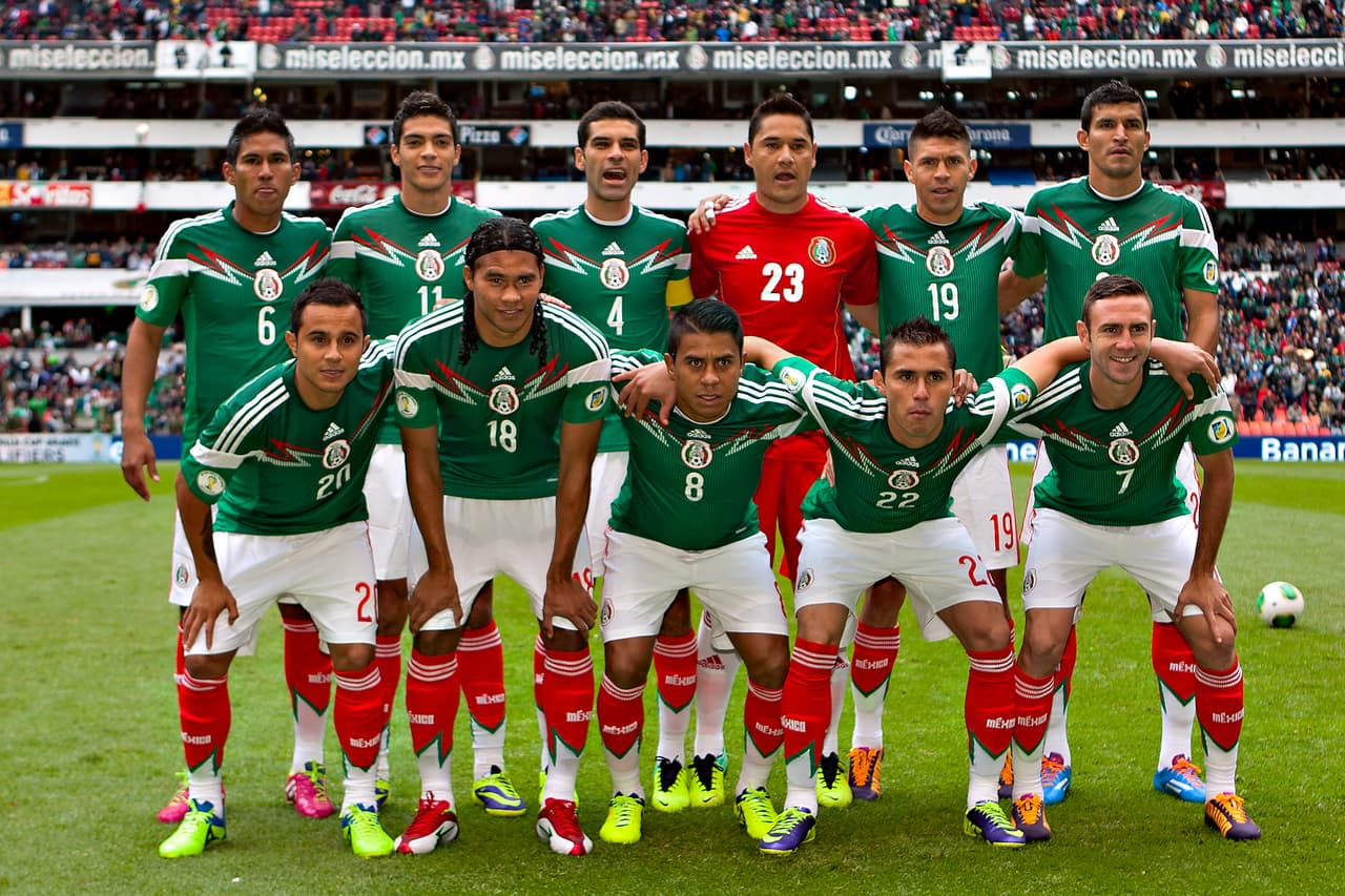 En 2013 el diseño del uniforme cambia con unos bólidos color blanco y verdes en el área del pecho de la playera. Se jugó un partido calificatorio contra Nueva Zelanda.