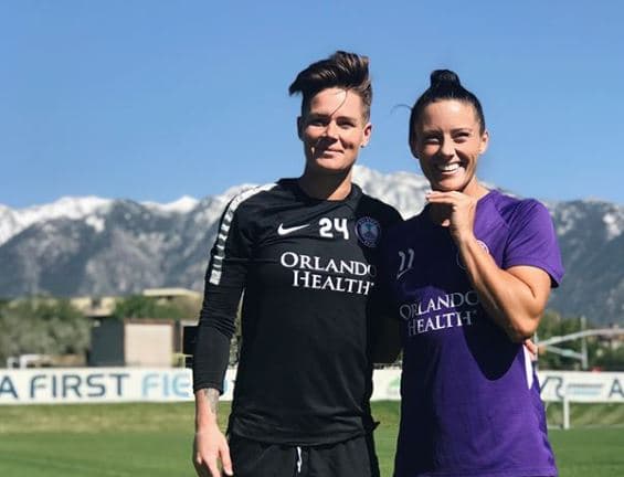 Además, Krieger agregó que siempre tuvieron como prioridad sacar adelante sus carreras cada vez que se vestían con la playera del Team USA y ahora en el Orlando Pride, donde también son compañeras de equipo.