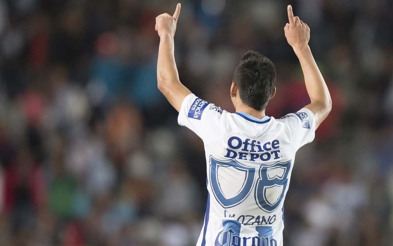Hirving Lozano marcó ante Gallos Blancos