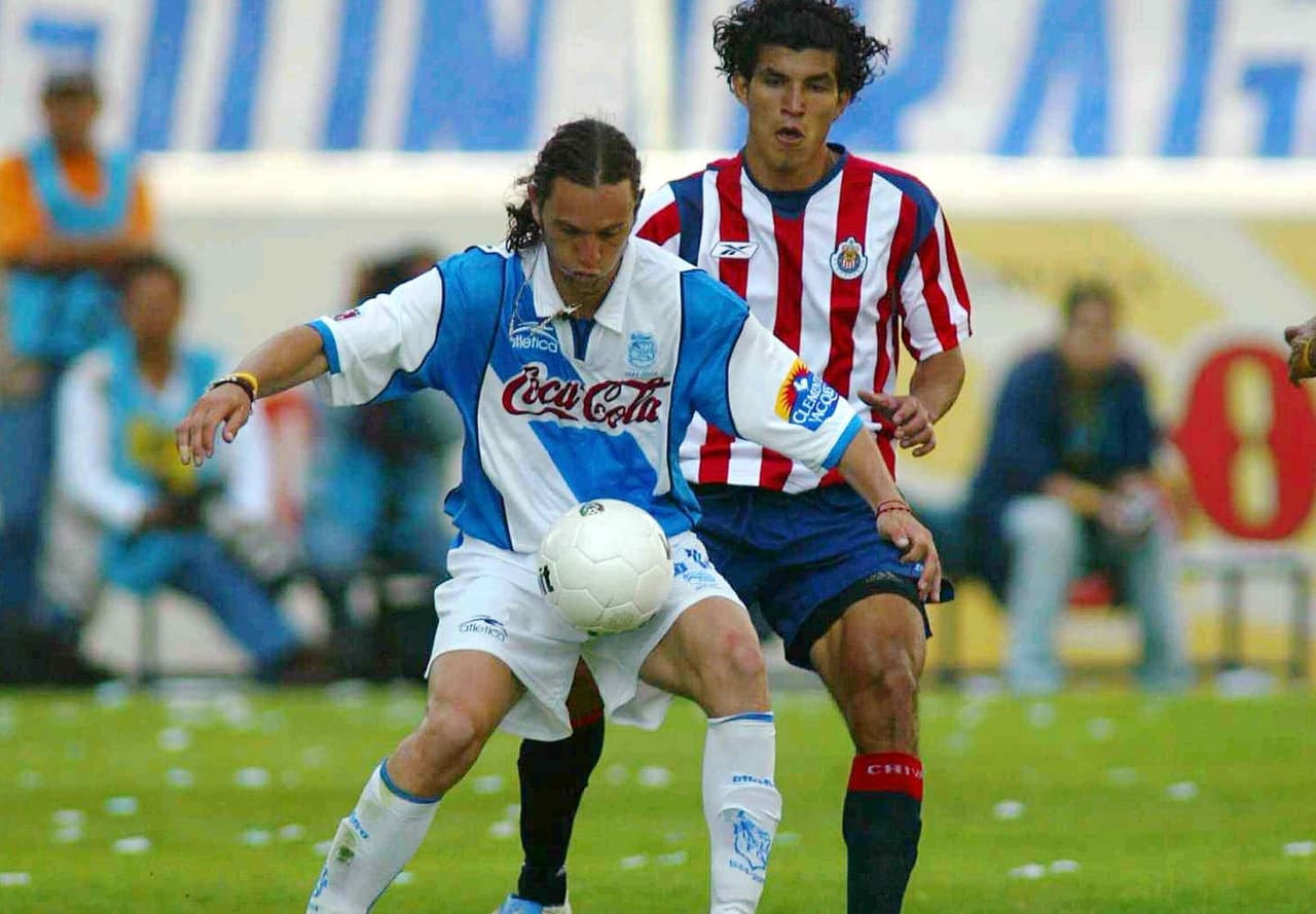 Viajó a Brasil para fichar con el Santos y ponerse bajo las órdenes de Vanderlei Luxemburgo.