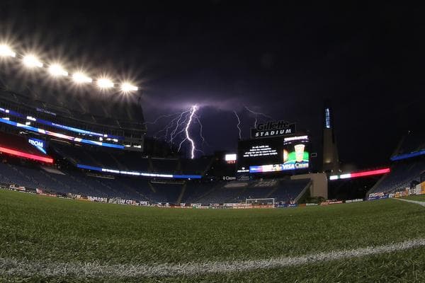 Así estaba el panorama en el área de Boston en la noche del sábado.