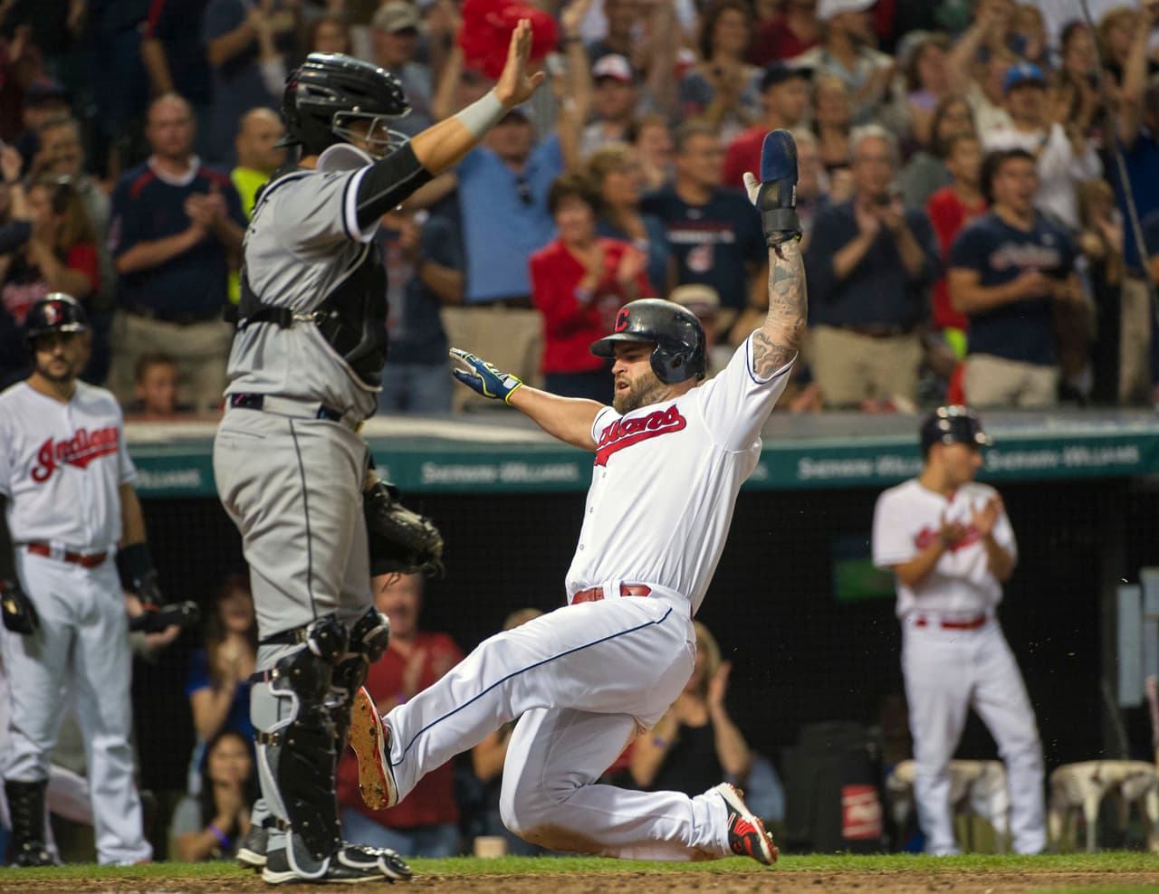 Indios está cerca de ganar título divisional
