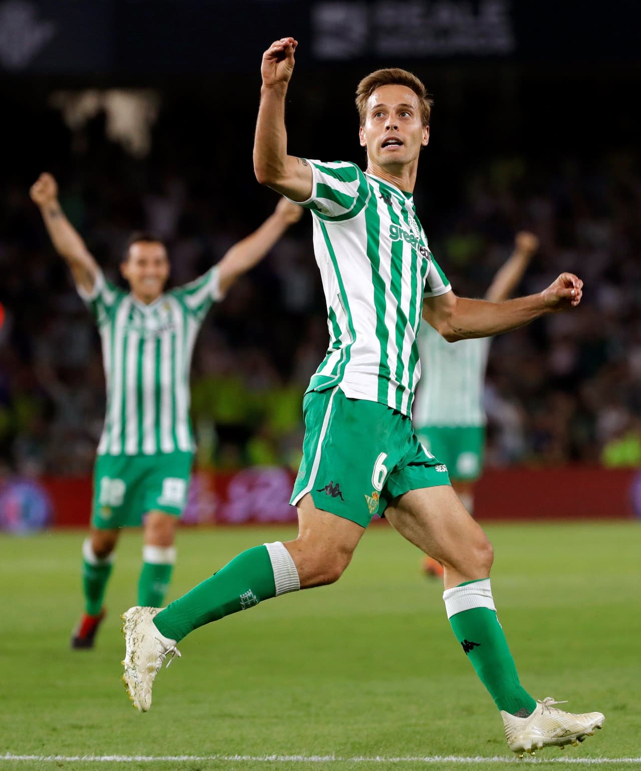 Así fue como al minuto 23 el segundo tiempo, Betis logró la igualdad 2-2 tras gol de Sergio Canales.