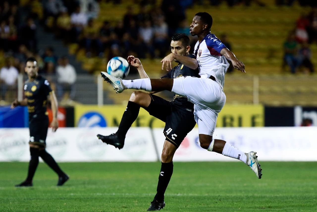 El camerunés Serge Njoh (38' y 85'), Lizandro Echeverría (60') y el colombiano Wilber Rentería (78') cerraron el 6-3 a favor del Atlante.