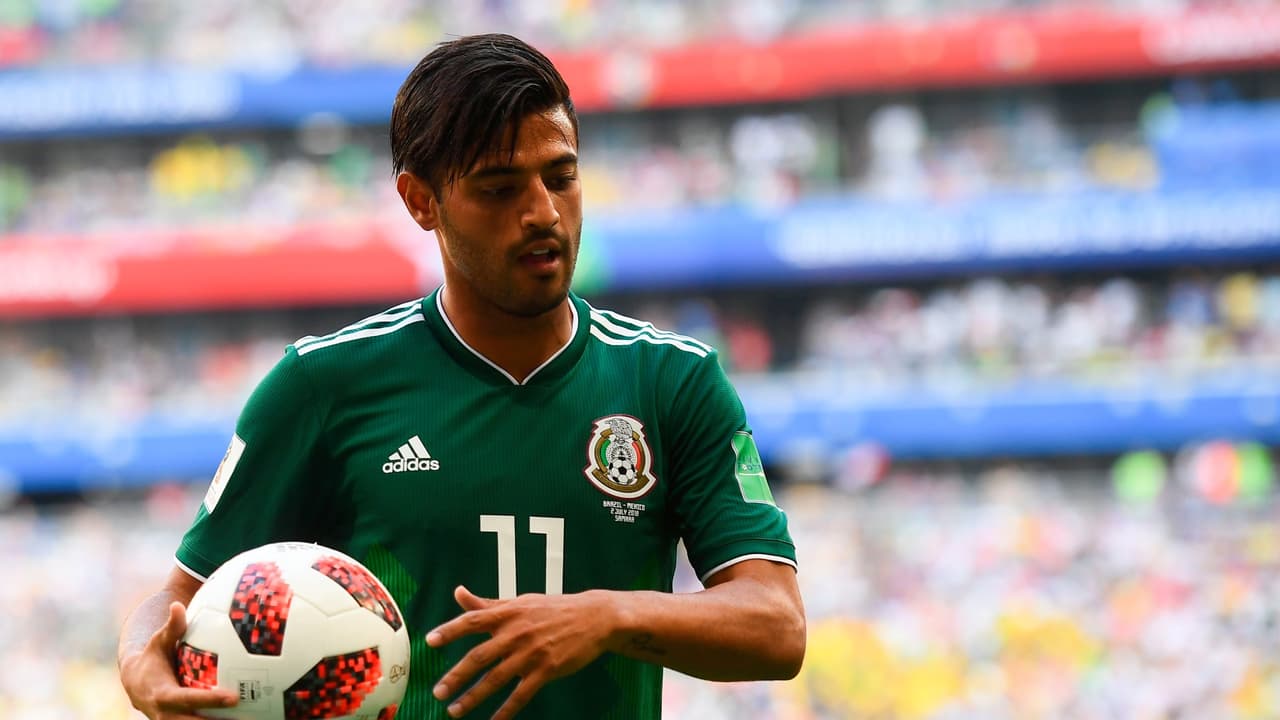 Carlos Vela en un partido con el Tri durante el Mundial de Rusia 2018.