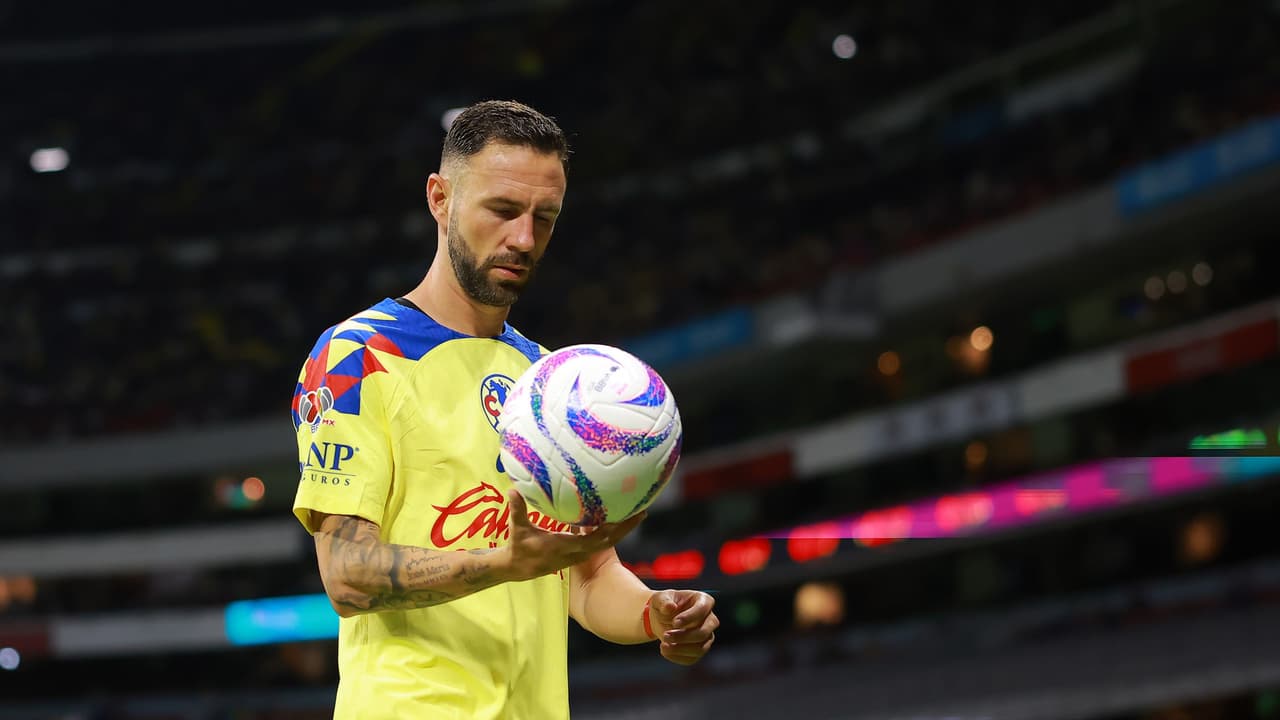 Layún perfila a ser titular con América para Clásico Joven