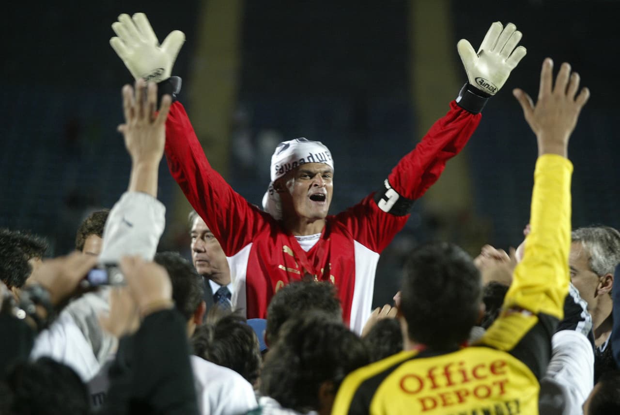 Meses después de su partida, la marca de guantes Rinat abogó para que el 14 de abril, día del cumpleaños de Miguel Calero, fuese recordado como el Día Internacional del Portero.