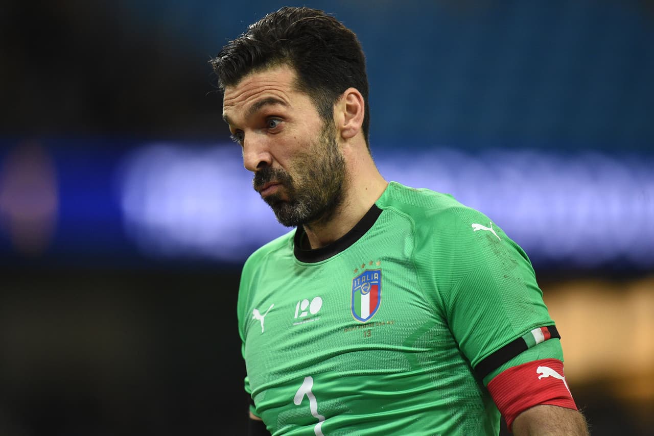 Ni siquiera la presencia de Gianluigi Buffon pudo evitar la derrota de la eliminada Italia, que está lejos de ser el equipo de otras épocas.