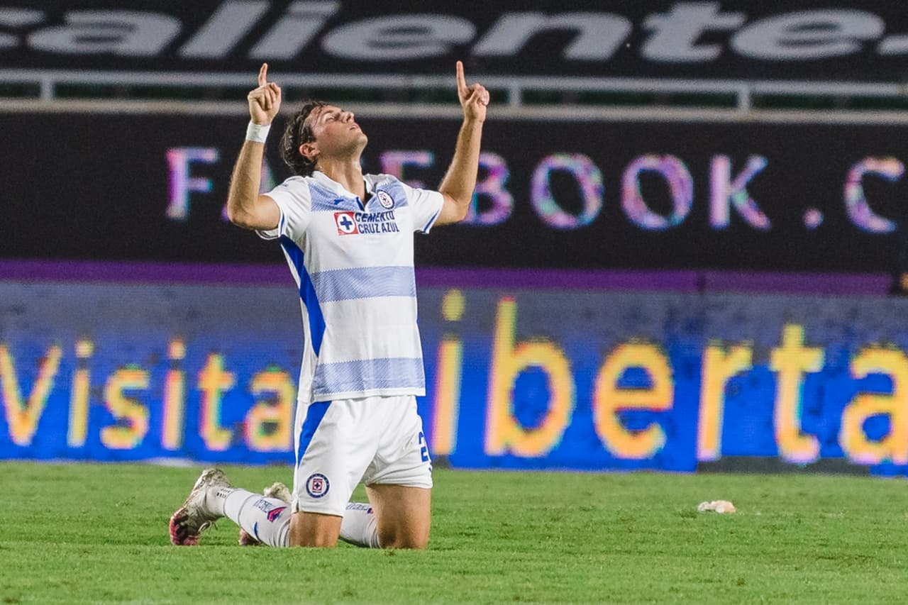 Cruz Azul es el nuevo superlíder con 25 unidades luego de apalear a los de Palencia.