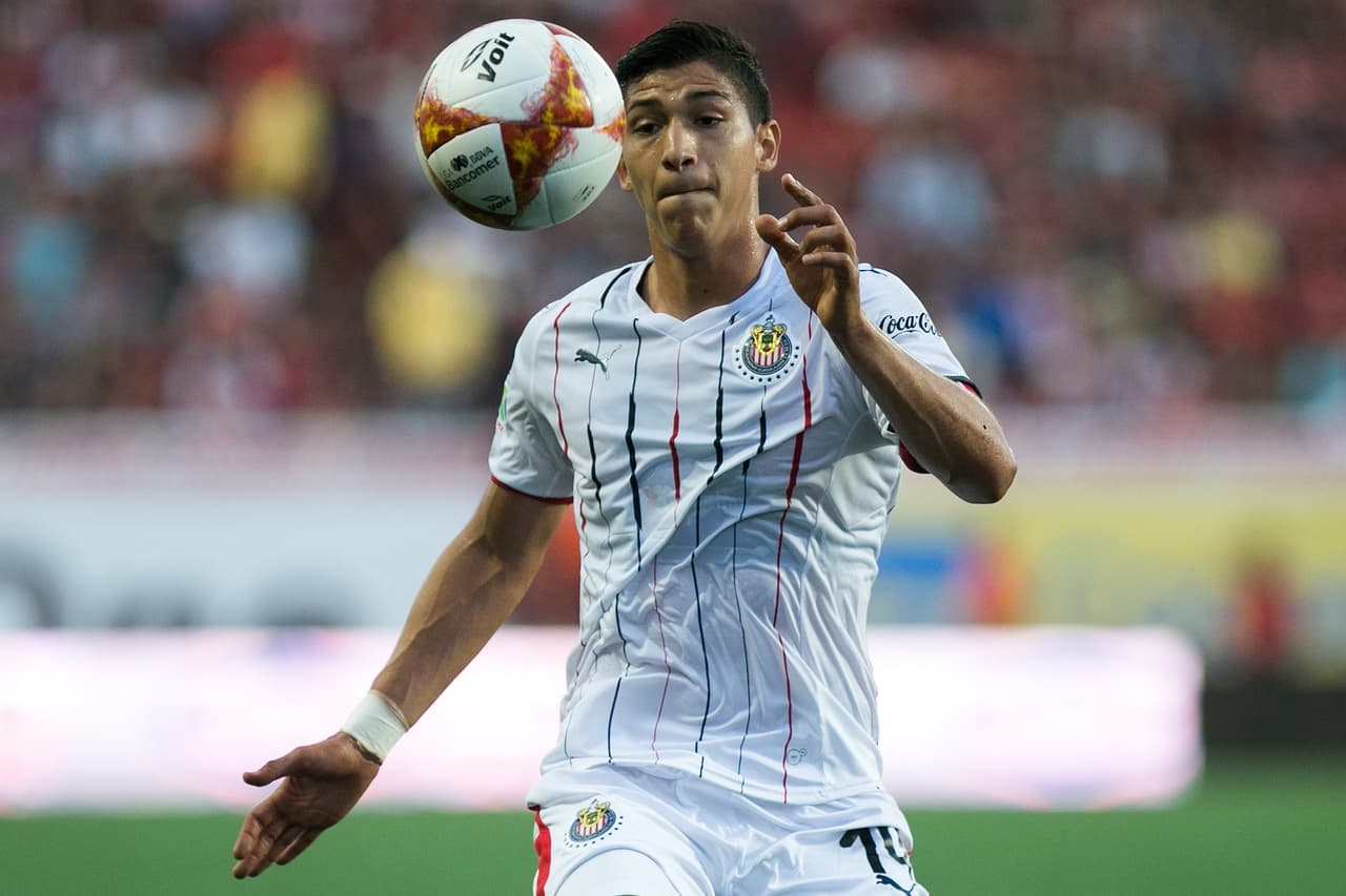 Chivas siguió buscando el gol del empate, en vano a pesar de las incursiones de sus delanteros.