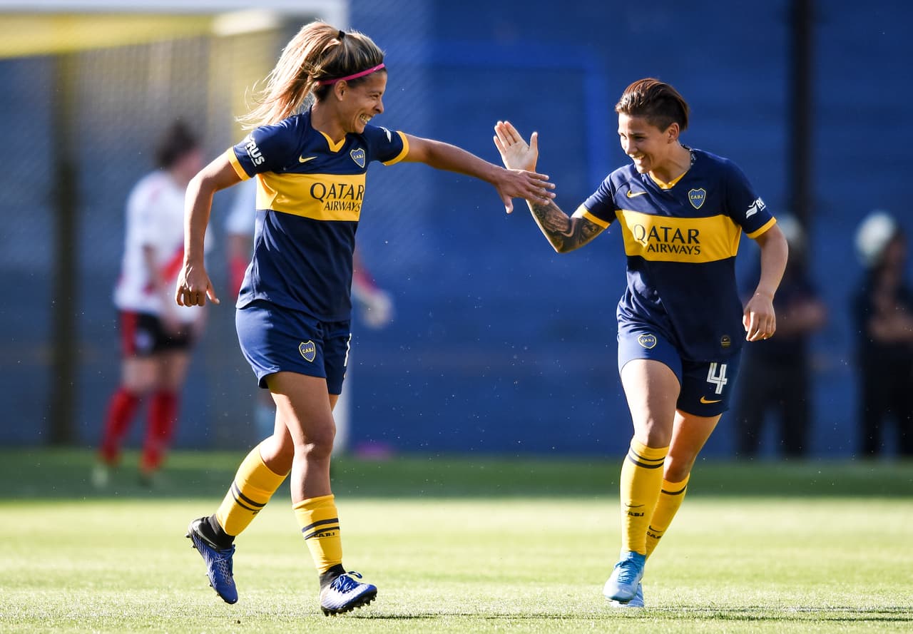 La delantera comenzó en el banco, y entró a los 12' del segundo tiempo por Yamila Rodríguez, que se lesionó.