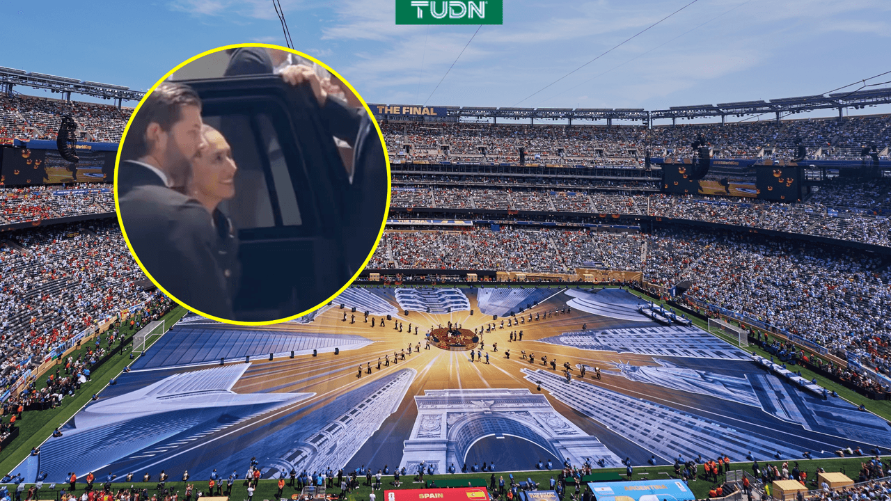 ¡Roba reflectores! Así llegó Claudia Sheinbaum a la final del Mundial 2026