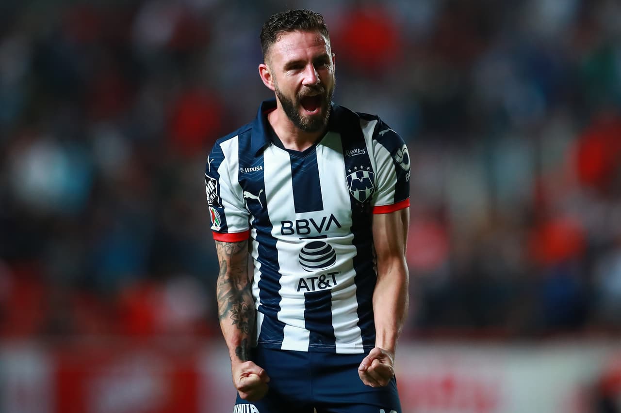Reconocen a Miguel Layún en diarios ingleses