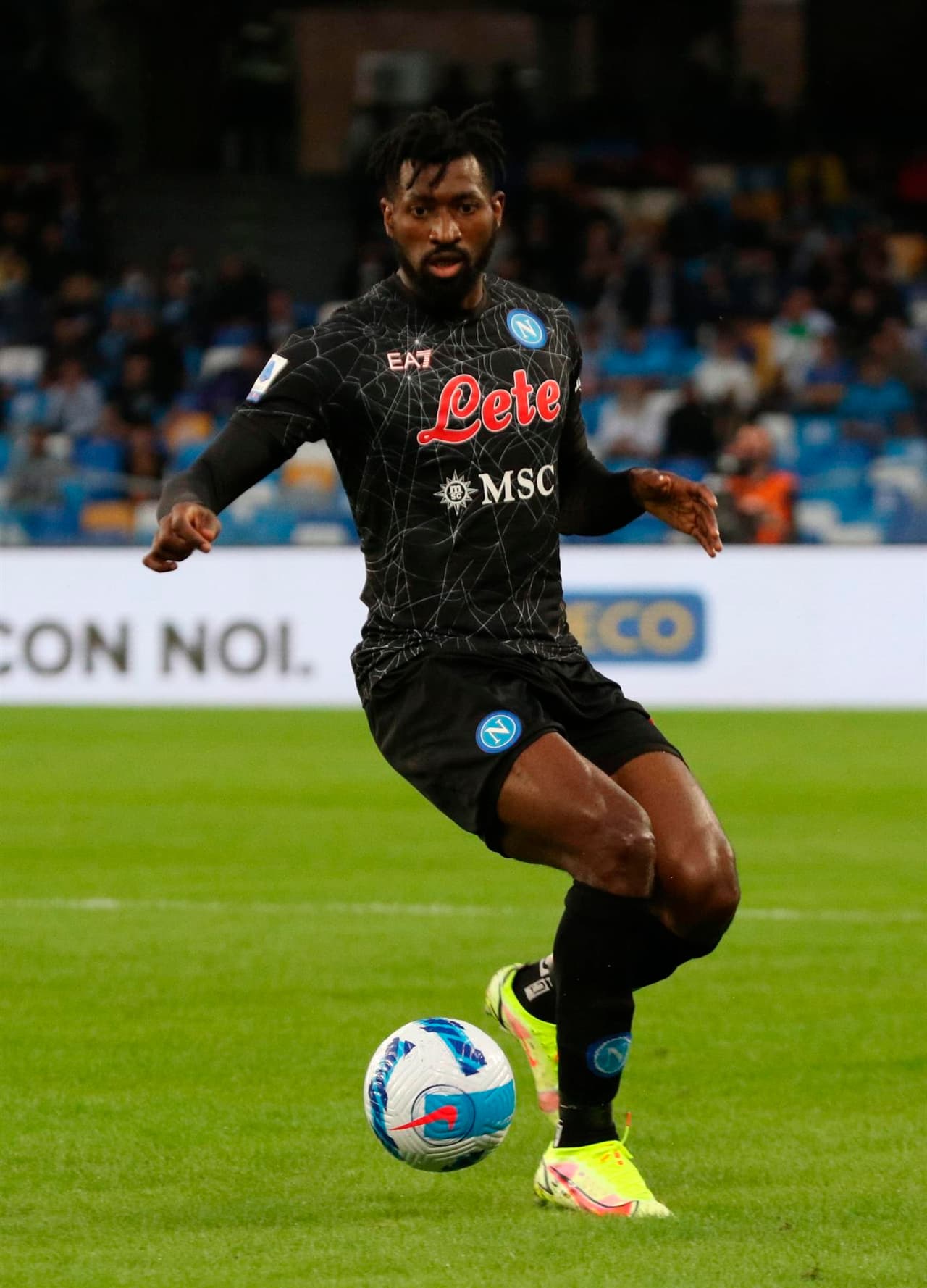 Napoli se impone ante el Torino por la mínima en el Estadio Diego Armando Maradona, durante la octava fecha de la Serie A. Ya al filo del partido, Victor Osimhen le dio la victoria a los locales y tienen 24 puntos de 24, ¡imparables!