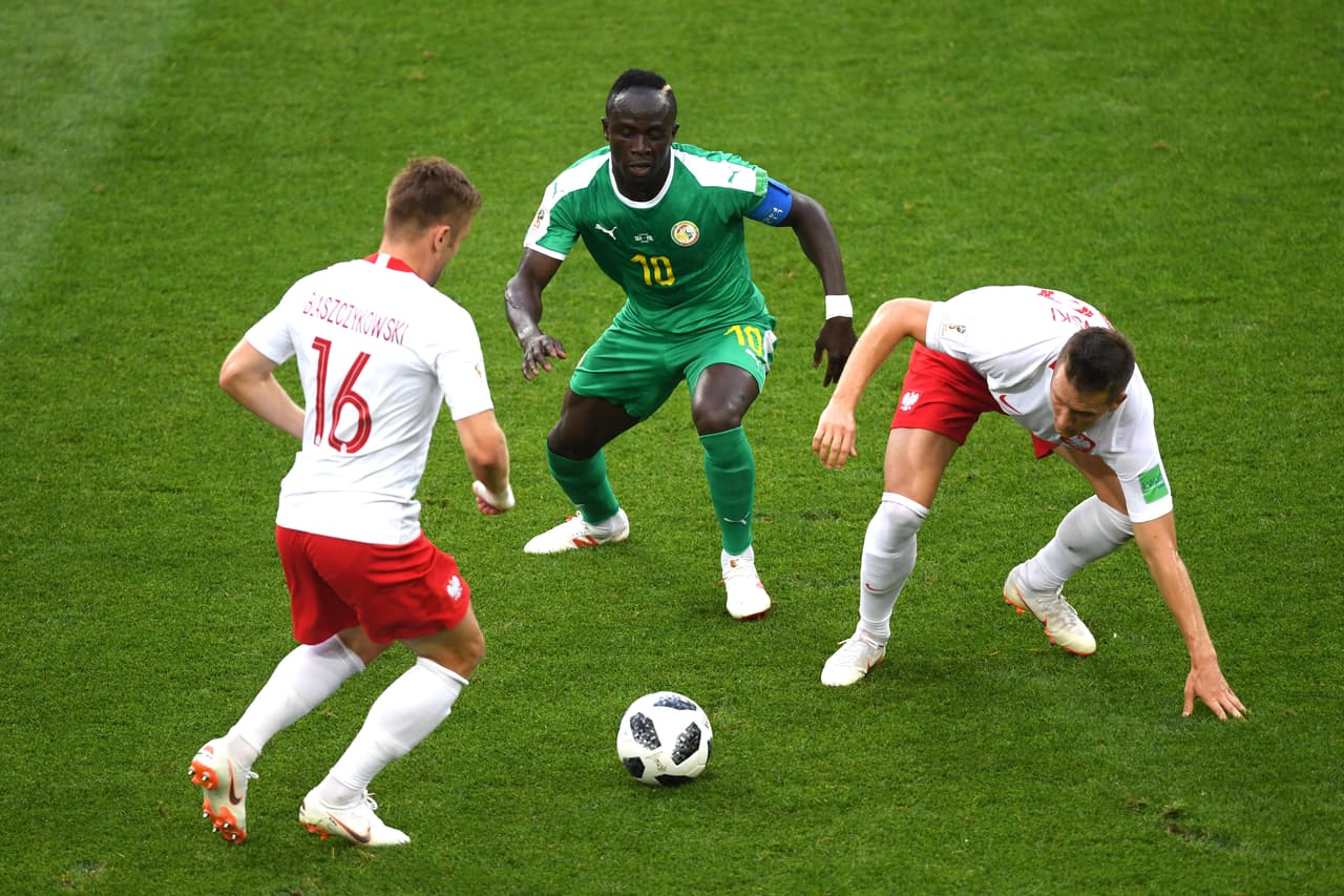 El duelo no parecía tener ningún claro dominador y durante la primera parte estuvo muy parejo el partido.