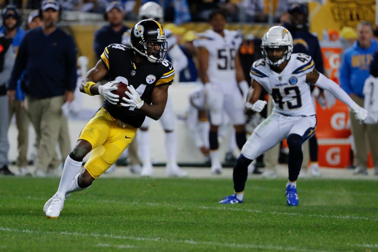 A 17 segundos de que el juego llegara al medie tiempo, Ben Roethlisberger se conectó con Antonio Brown en pase de 28 yardas para ampliar la ventaja a 23-7.