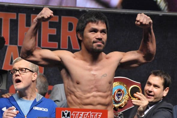Manny Pacquiao ha lanzado 530.3 golpes promedio por pelea de los cuales conectó en promedio 172 para un porcentaje de acierto del 32.4%.