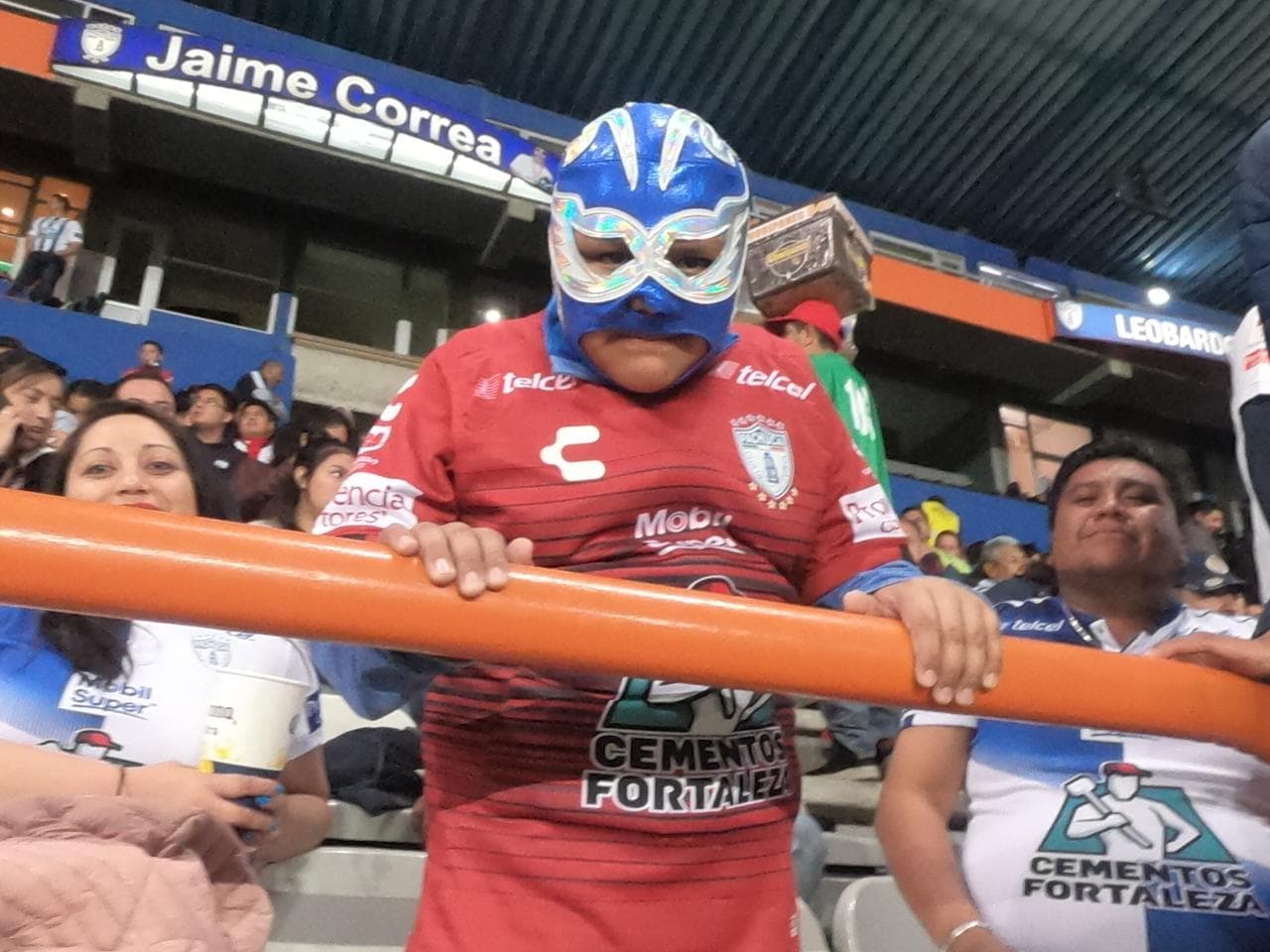 Los fanáticos de Pachuca listos para el juego contra Chivas por el 
<a href="https://www.univision.com/deportes/futbol/liga-mx/*">Clausura 2019</a>.