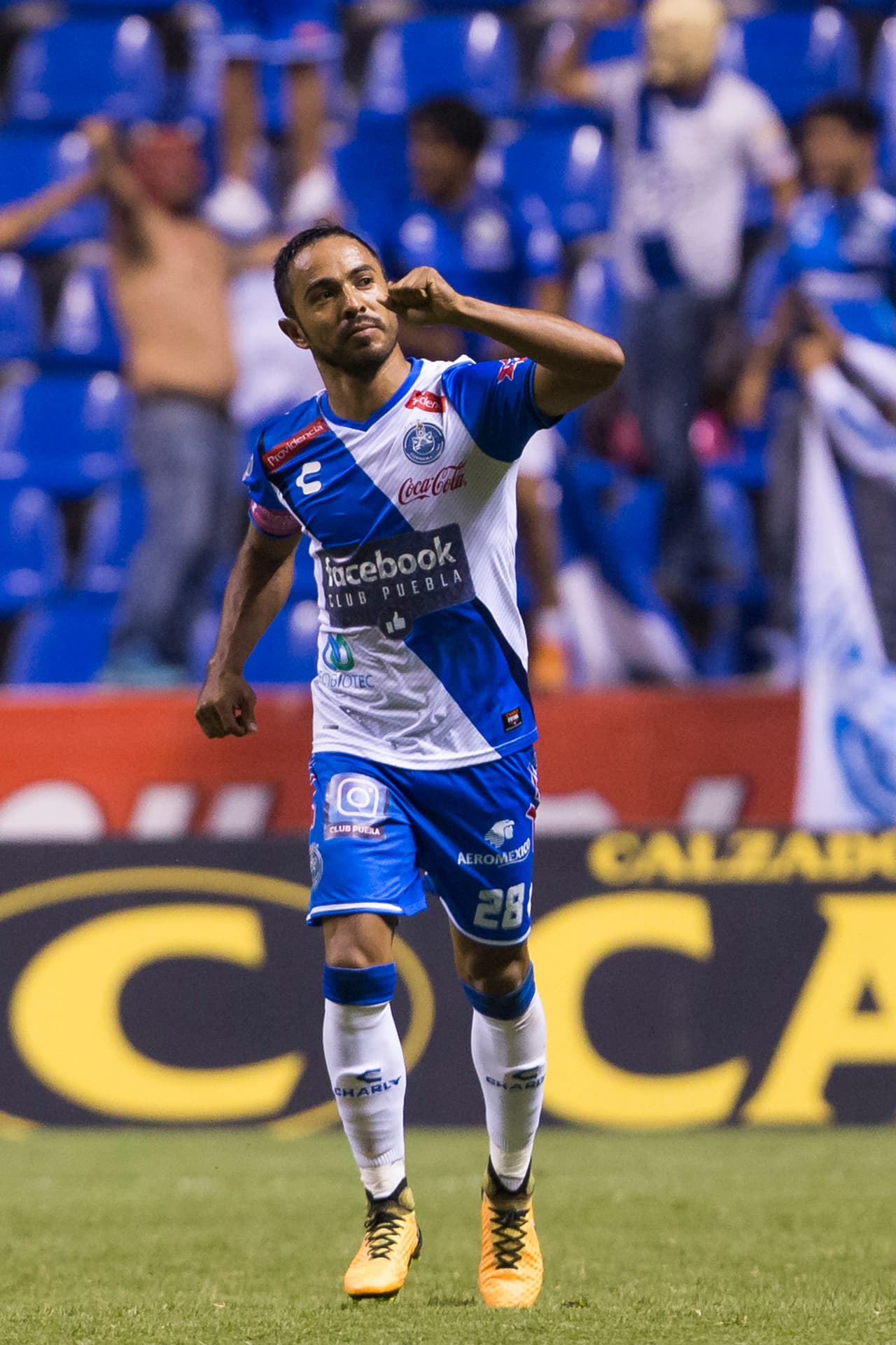 Al minuto 63, Paco Torres amplió la ventaja al ejecutar un penal con un disparo potente que se coló pegado al poste.