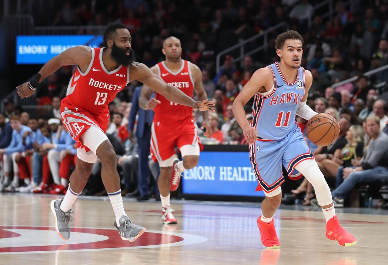 Houston 121-105 Atlanta. Los Rockets (45-26) ligan su tercera victoria en fila y están cerca de meterle presión a Golden State y Denver en la cima del Oeste, mientras que los Hawks (24-48) sufren su tercer revés seguido.