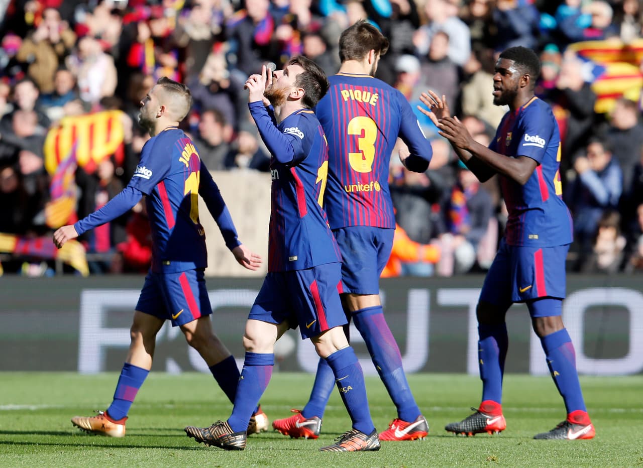 Con esa igualdad, ambos equipos se fueron al descanso del primer tiempo, controlado por Celta para evitar las embestidas del local.