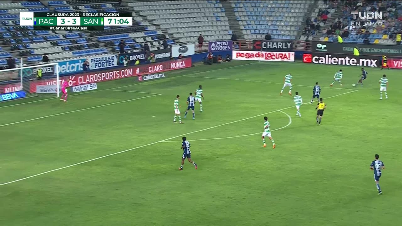 ¡TIRO ATAJADO! disparo por Illian Hernández.