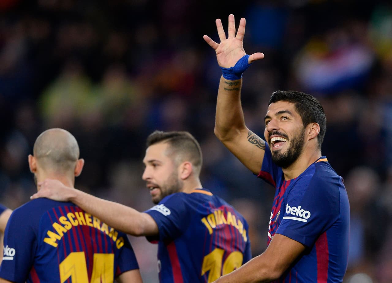Luis Suárez amplió la ventaja con otra volea al minuto 38.