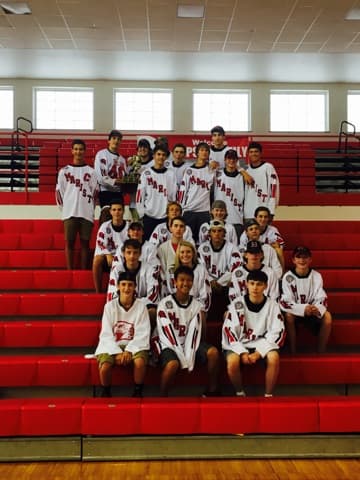 La emoción de los chicos por estar cerca del trofeo era indescriptible.