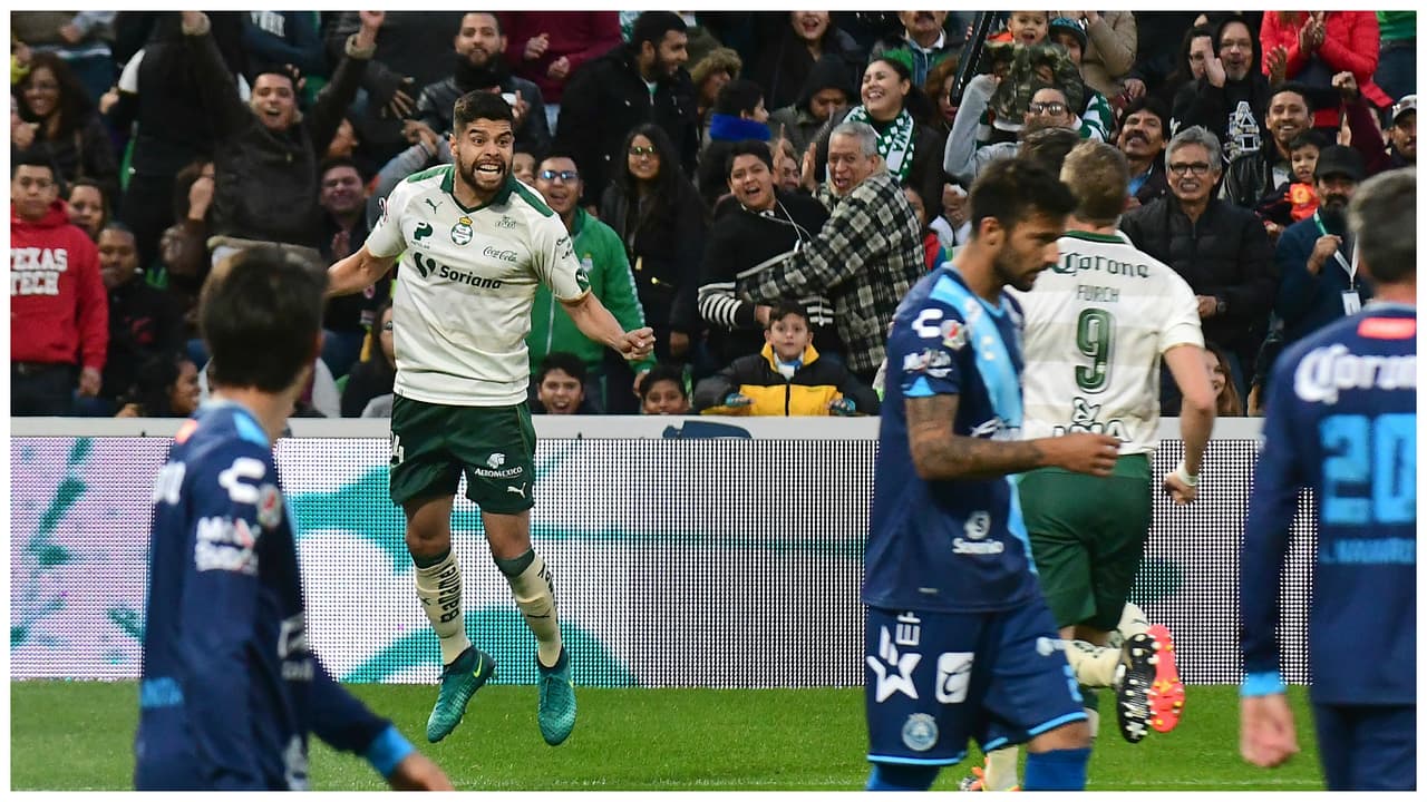 Predilecto de Juan Carlos Osorio, Néstor Araujo sigue alzando la mano como hombre a considerar 
<a href="http://www.univision.com/deportes/futbol/liga-mx/santos-apedreaba-el-rancho-poblano-y-finalmente-cayo-el-primero-video" target="_blank">para la táctica fija</a>.