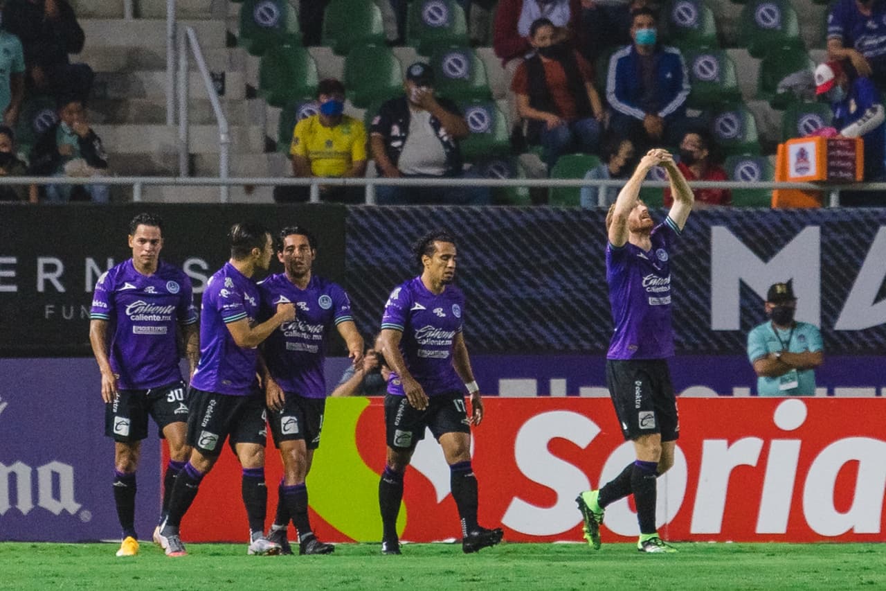 Aristeguieta (18’), Sanvezzo (35’) y Nico Díaz (80’) marcaron los tantos del partido. Ambos conjuntos acumulan 10 unidades en el Guard1anes 2021.