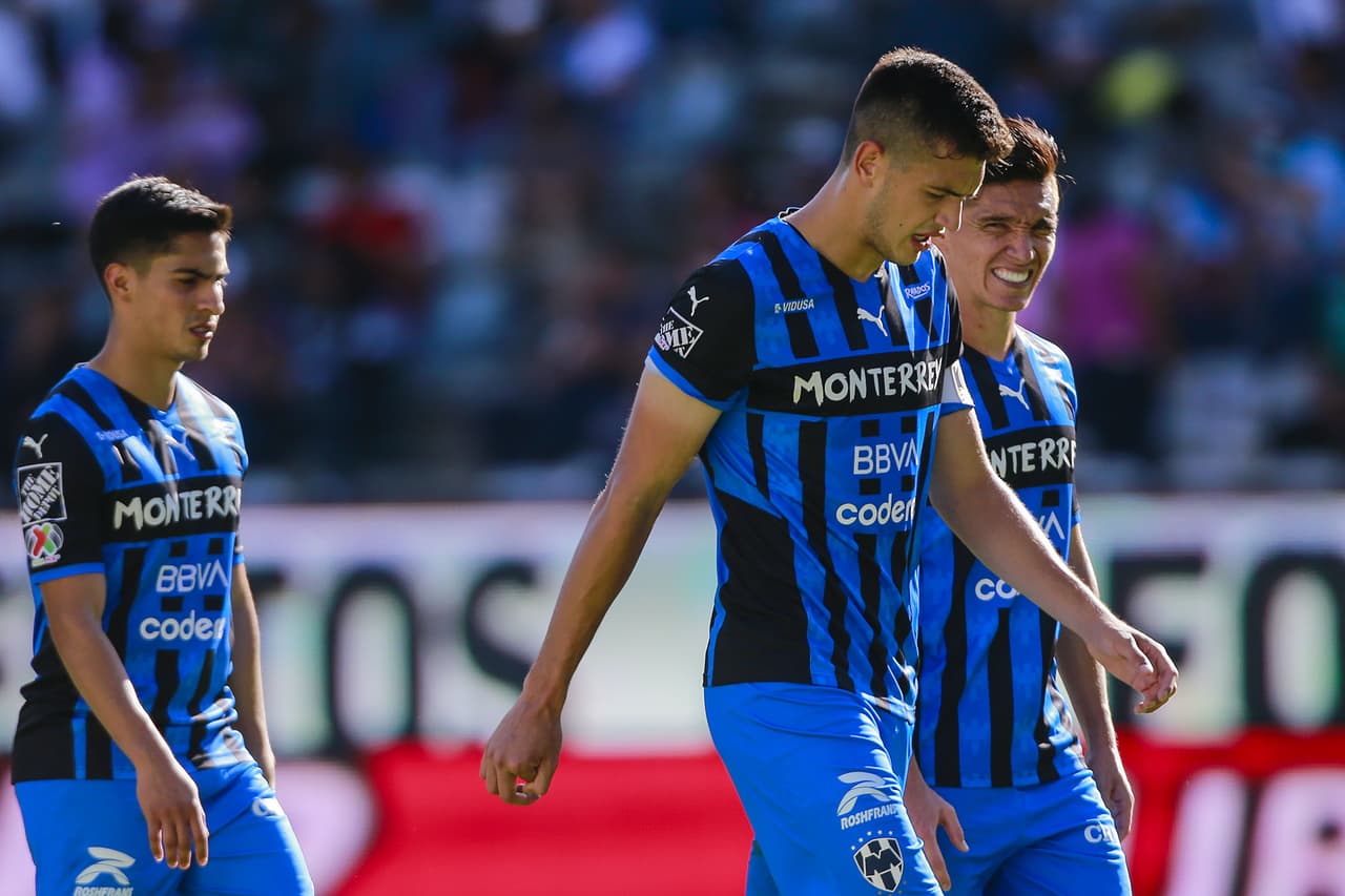 Gracias a un doblete de Luis Chávez y otro golazo de Roberto de la Rosa, el Pachuca dio cuenta de los Rayados.