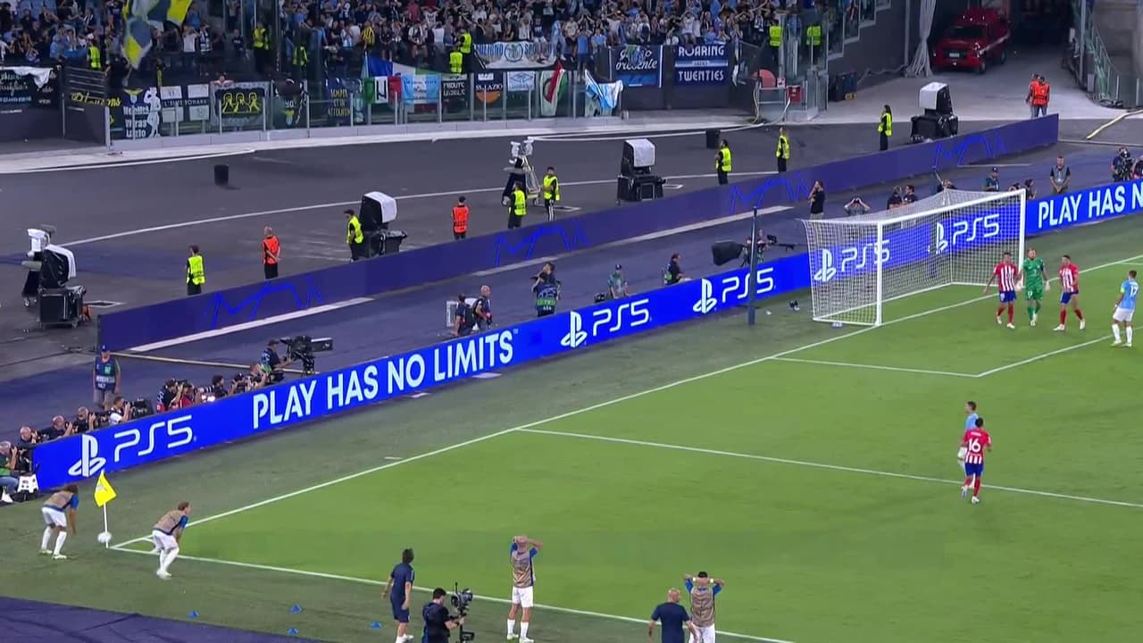 ¡TIRO ATAJADO! disparo por Ciro Immobile.