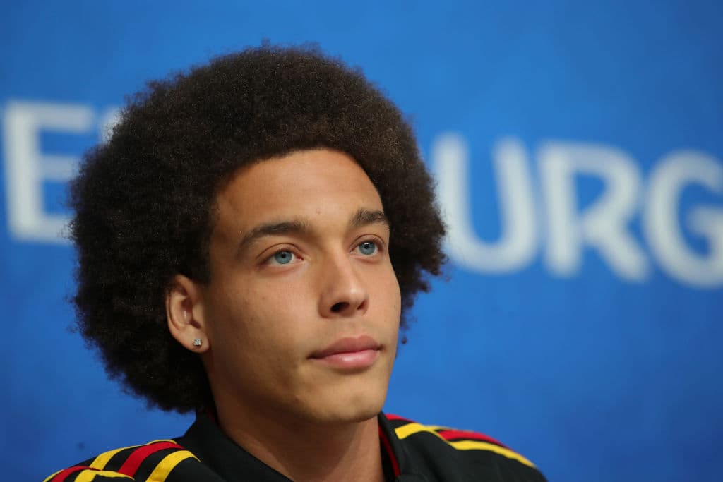 A propósito del Borussia Dortmund, el club germano tiene en la mira al internacional belga Axel Witsel aún ligado al Tianjin Quanjin de la Liga de China. Se piensa que el fichaje está por ocurrir.