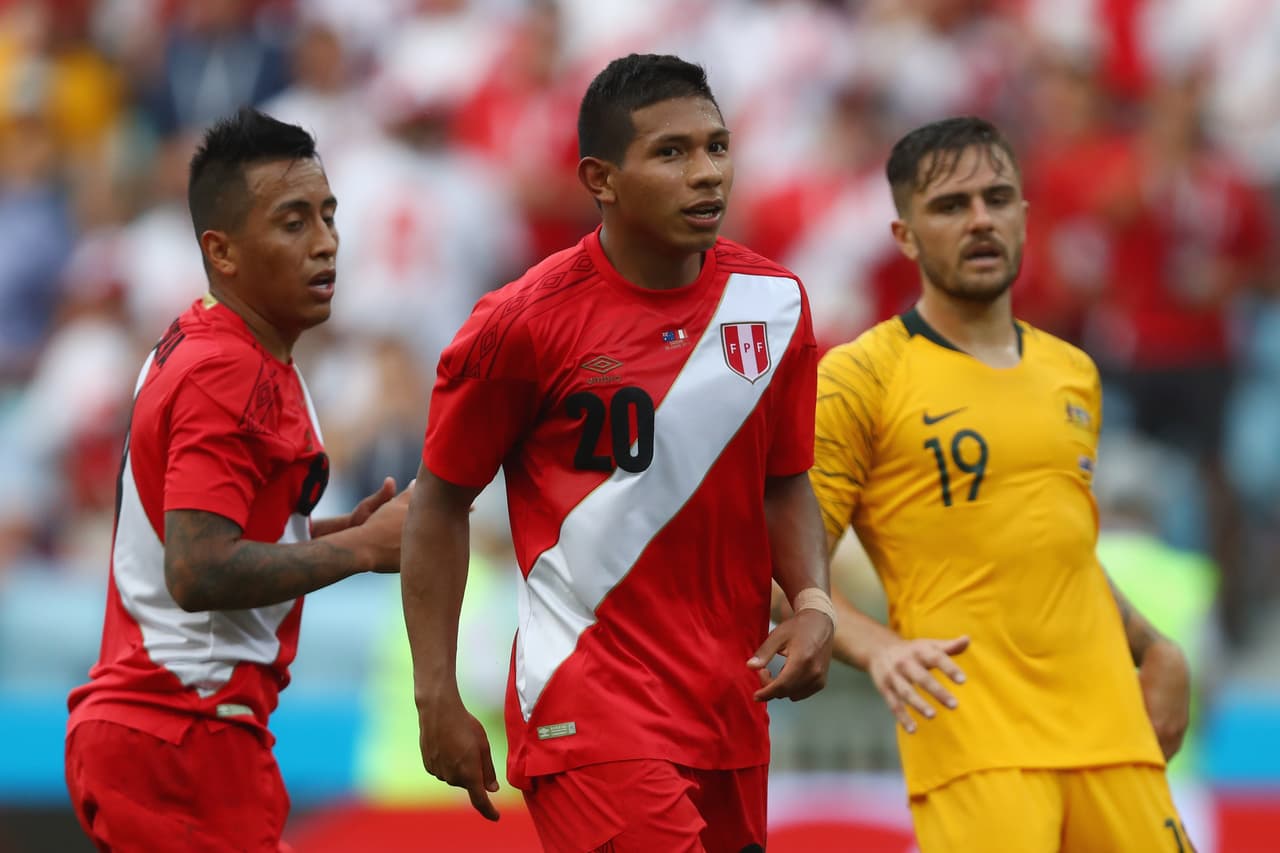 El mundialista Edison Flores ya firmó con Monarcas