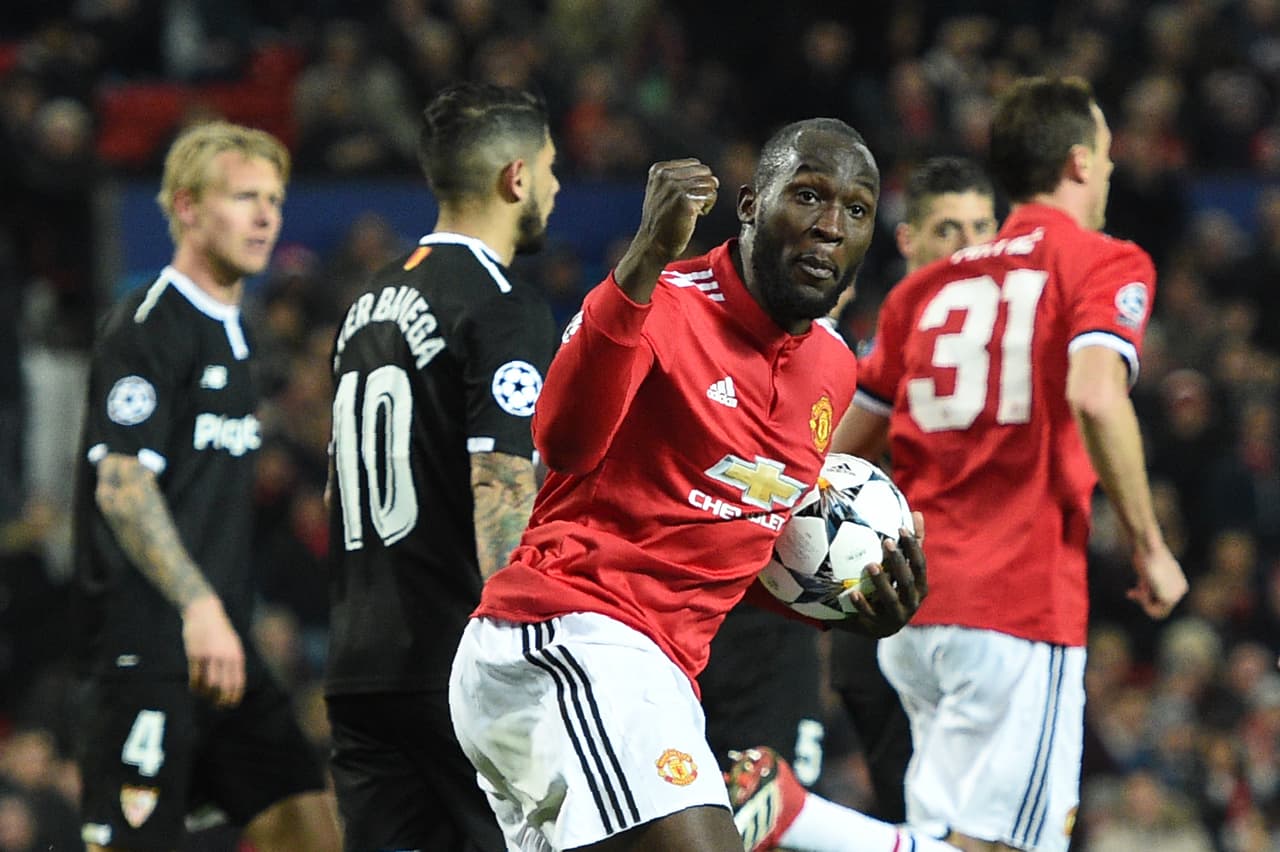 Con el 2-0 en contra, Lukaku marcó el descuento y puso a soñar a los locales al minuto 84 con una volea en el área chica.