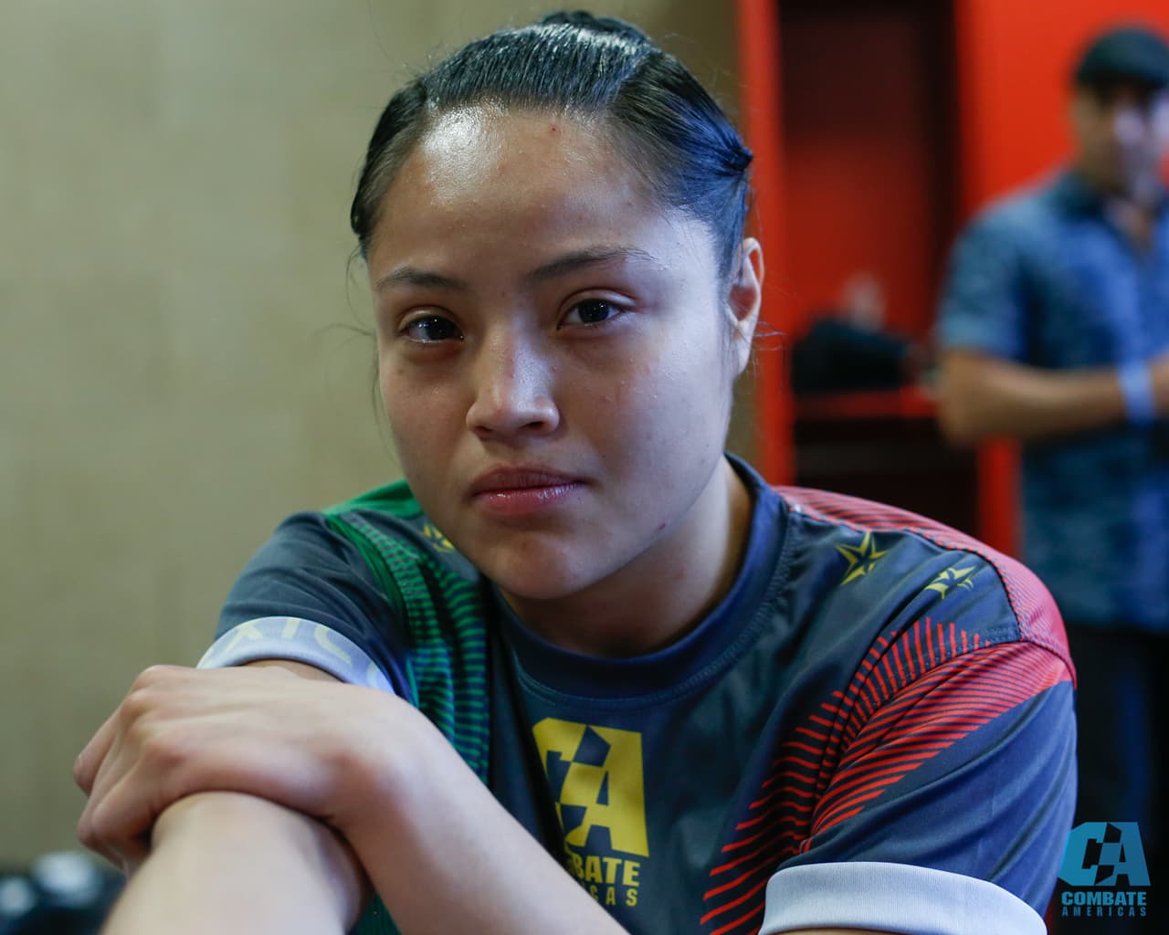 El colorido y la alegría, junto a los rituales y detalles en la intimidad de los atletas, fueron parte del Combate Américas en la fiesta de las artes marciales mixtas.